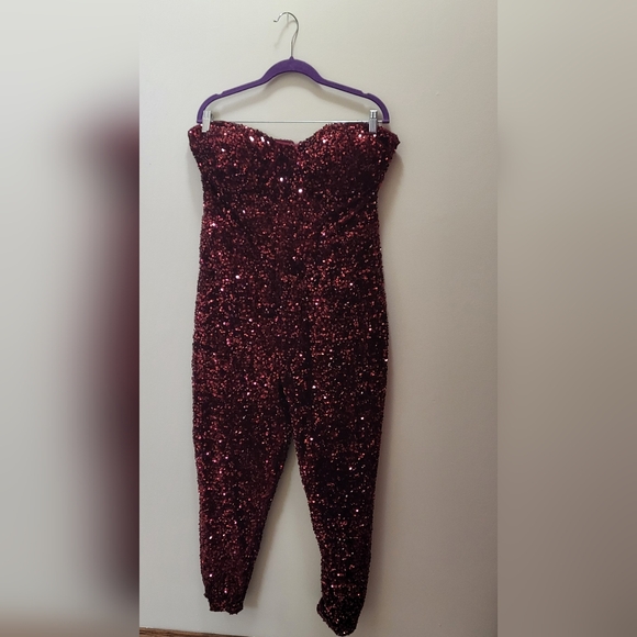 Fashion Nova Isabeli Sequin Jumpsuit Burgundy 1X - Picture 7 of 7